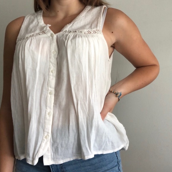 Flowy American Eagle Top - Picture 2 of 4
